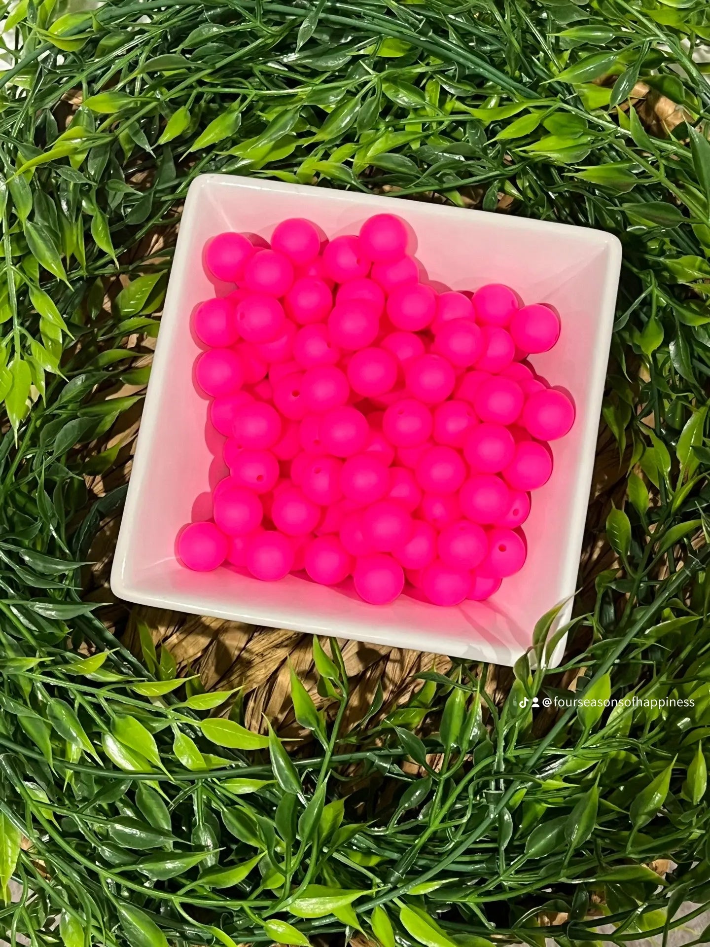 Silicone 15mm Hot Pink Bead