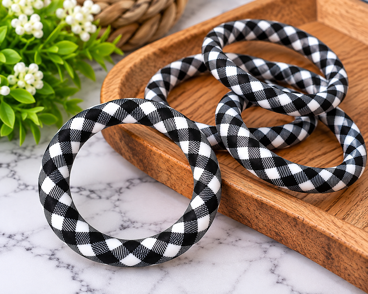 Buffalo Bliss – 65mm Black & White Plaid Silicone Ring Bead