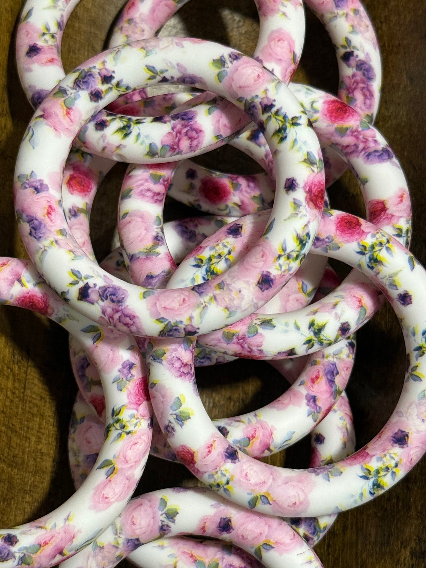 Vintage Rose Garden 65mm Silicone Ring Bead – Pink Floral Shabby Chic Wristlet Craft Supply