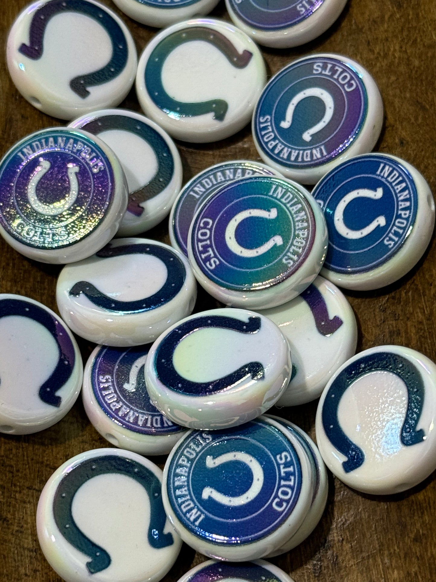 Sports Team Flat Acrylic Disc Beads – 20mm Game Day Beads for Bracelets, Keychains & DIY Crafts