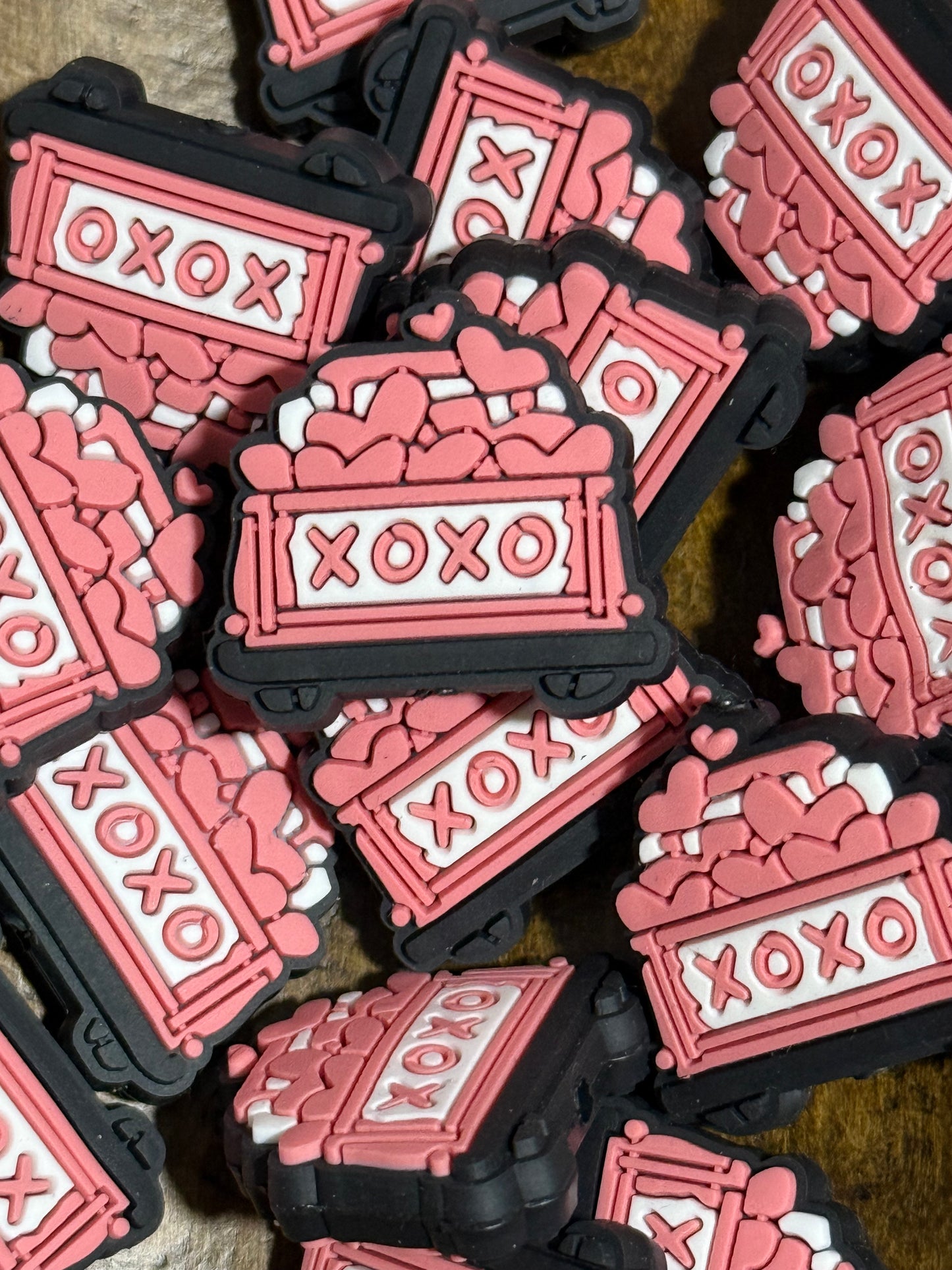 XOXO Valentine Cart Silicone Focal Bead – Pink Heart Cart Bead for Wristlets, Keychains, Lanyards & DIY Crafts