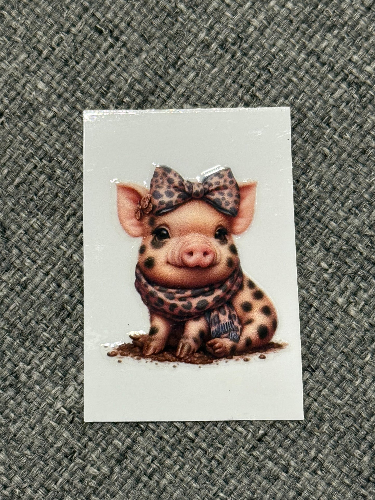 Leopard Bow Pig 2x2 UV DTF Decal – Cute Farmhouse Cup Sticker