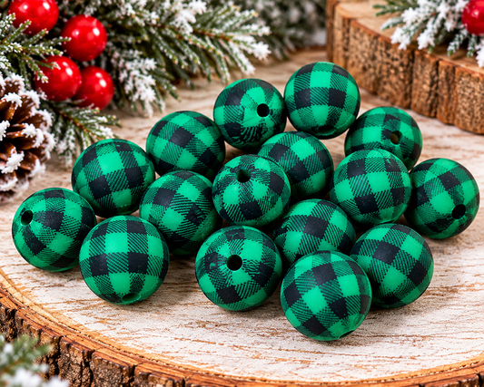 15mm green and black buffalo plaid printed silicone beads for DIY beaded pens, wristlets, keychains, Christmas crafts and handmade accessories.