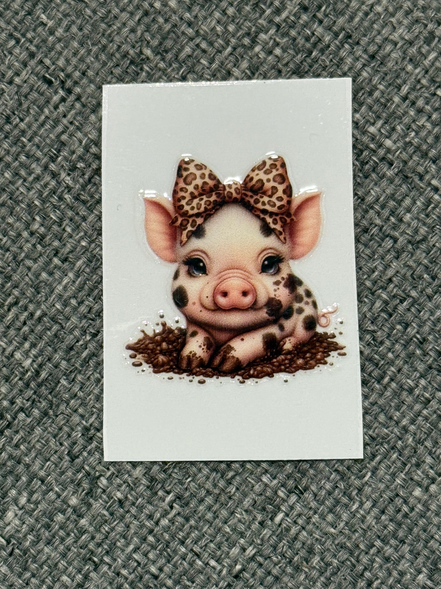Leopard Bow Pig 2x2 UV DTF Decal – Cute Farmhouse Cup Sticker