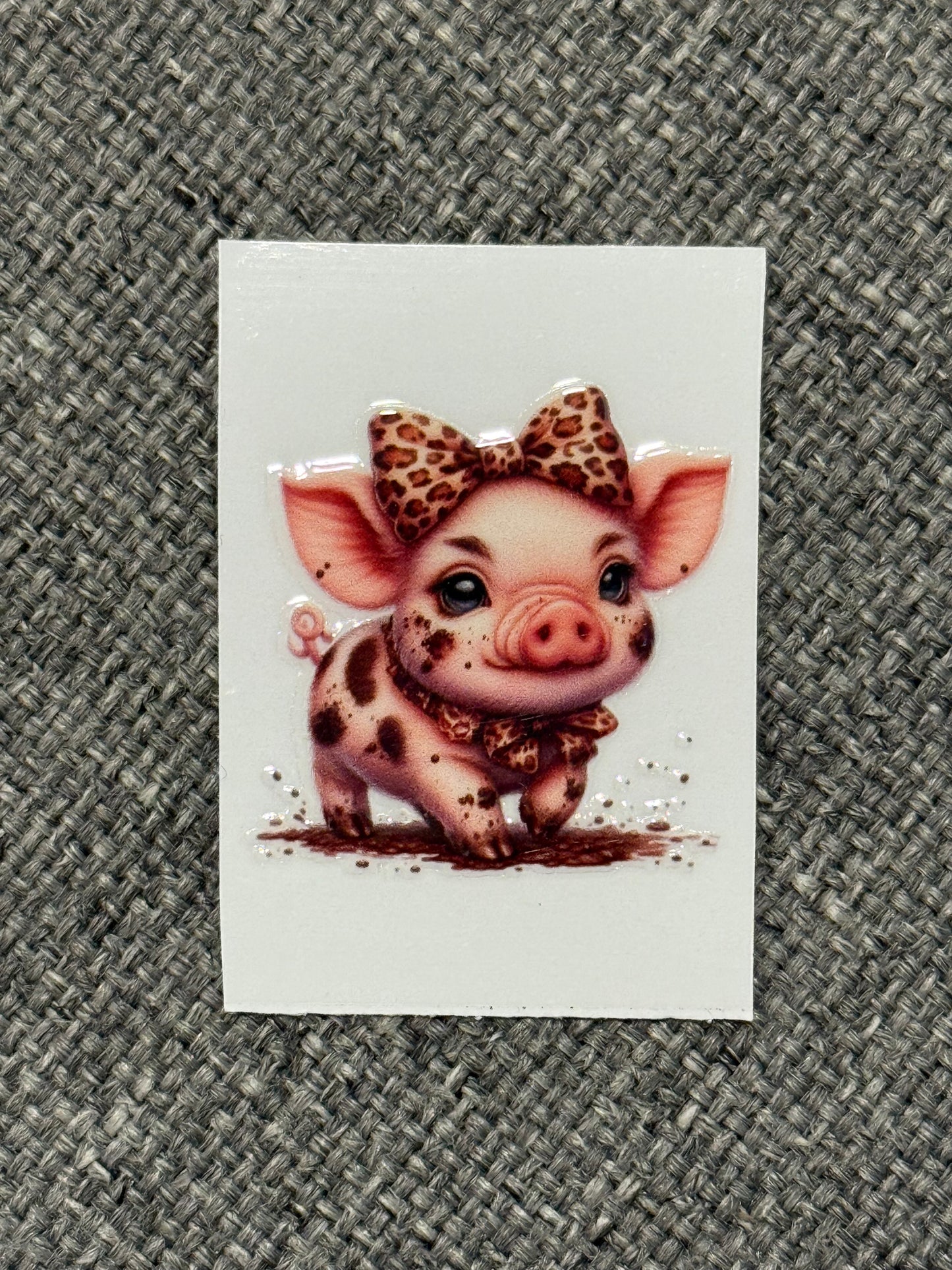 Leopard Bow Pig 2x2 UV DTF Decal – Cute Farmhouse Cup Sticker
