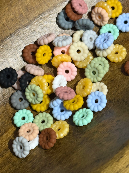 Silicone Ruffle Mixed Color 15 Count Spacer Bead