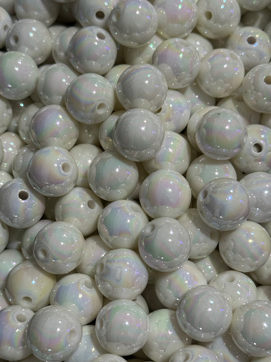 White Pearl 16mm Acrylic 15 Count Bead Mix