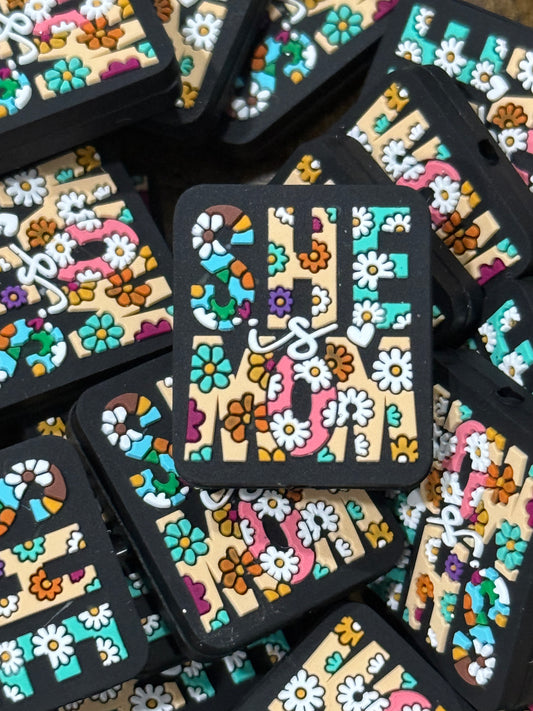 “Shes a Mom” Floral Silicone Focal Beads – Retro Daisy Mom Beads for Bracelets, Keychains & Beadable Pens