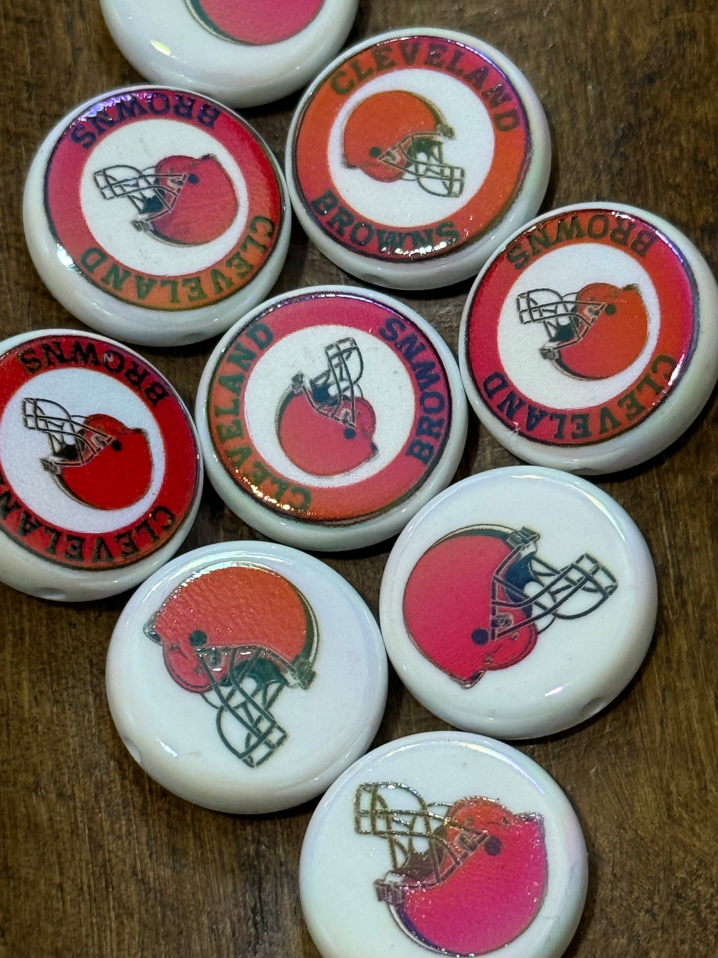 Sports Team Flat Acrylic Disc Beads – 20mm Game Day Beads for Bracelets, Keychains & DIY Crafts