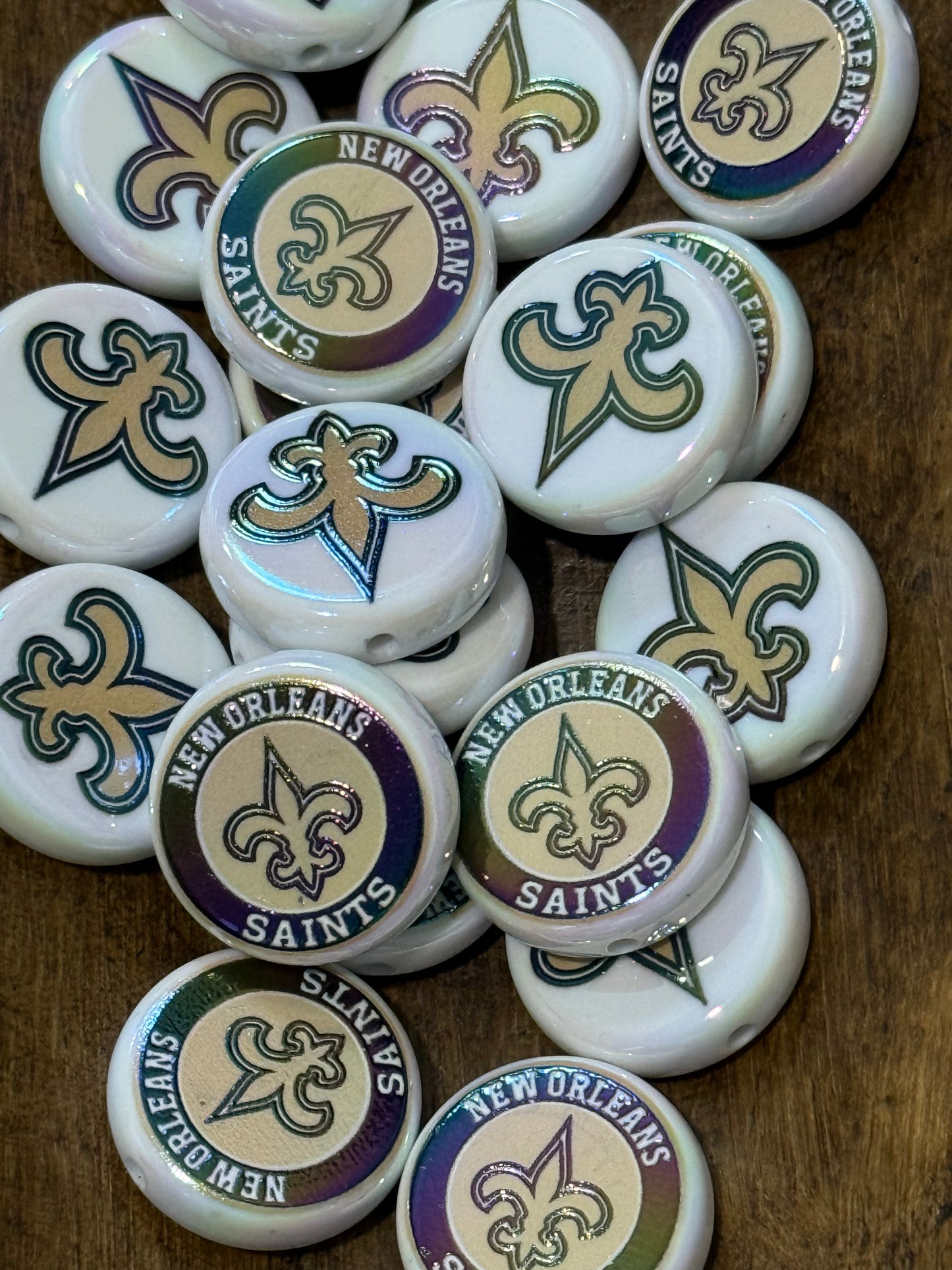 Sports Team Flat Acrylic Disc Beads – 20mm Game Day Beads for Bracelets, Keychains & DIY Crafts