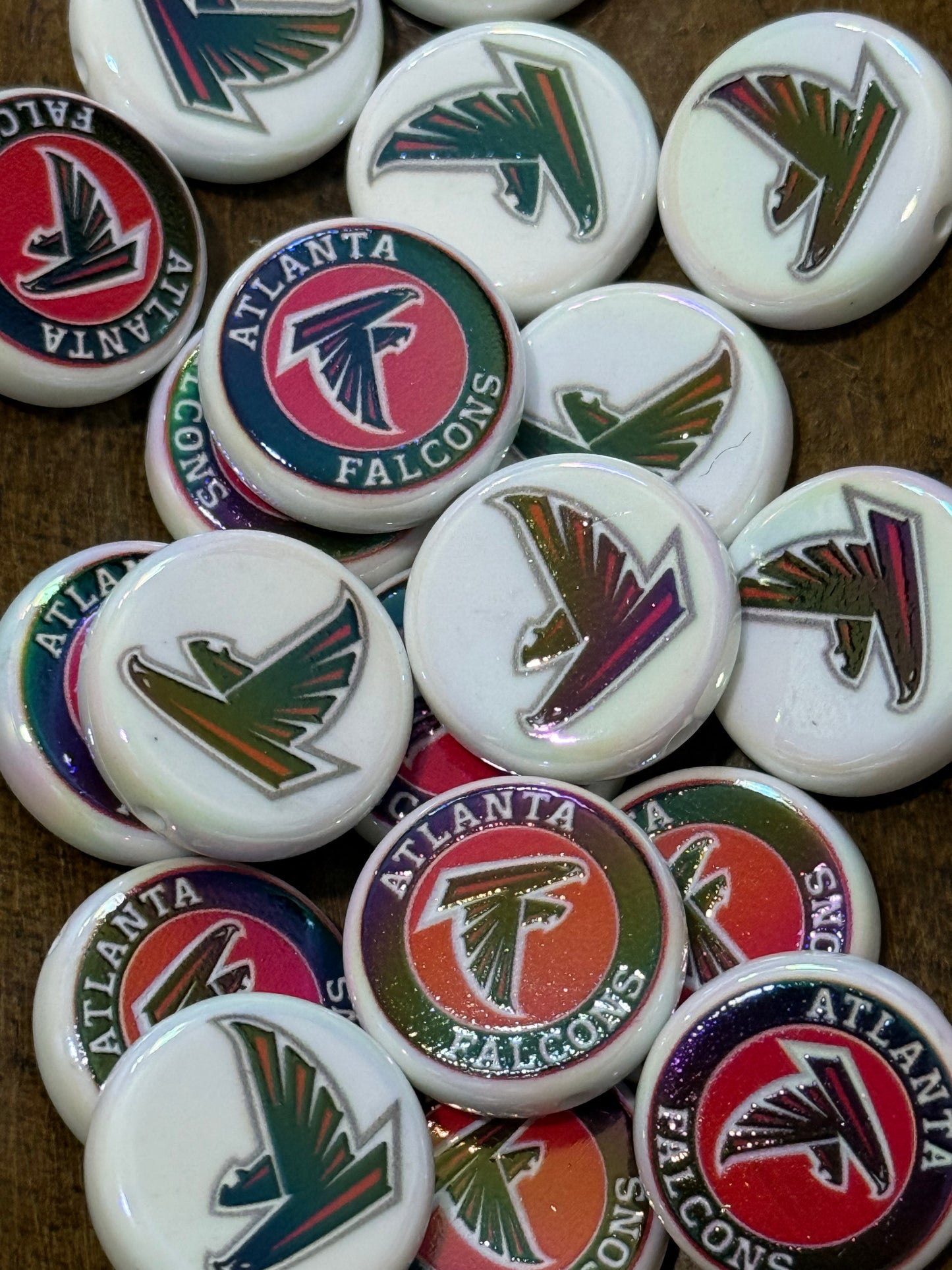 Sports Team Flat Acrylic Disc Beads – 20mm Game Day Beads for Bracelets, Keychains & DIY Crafts