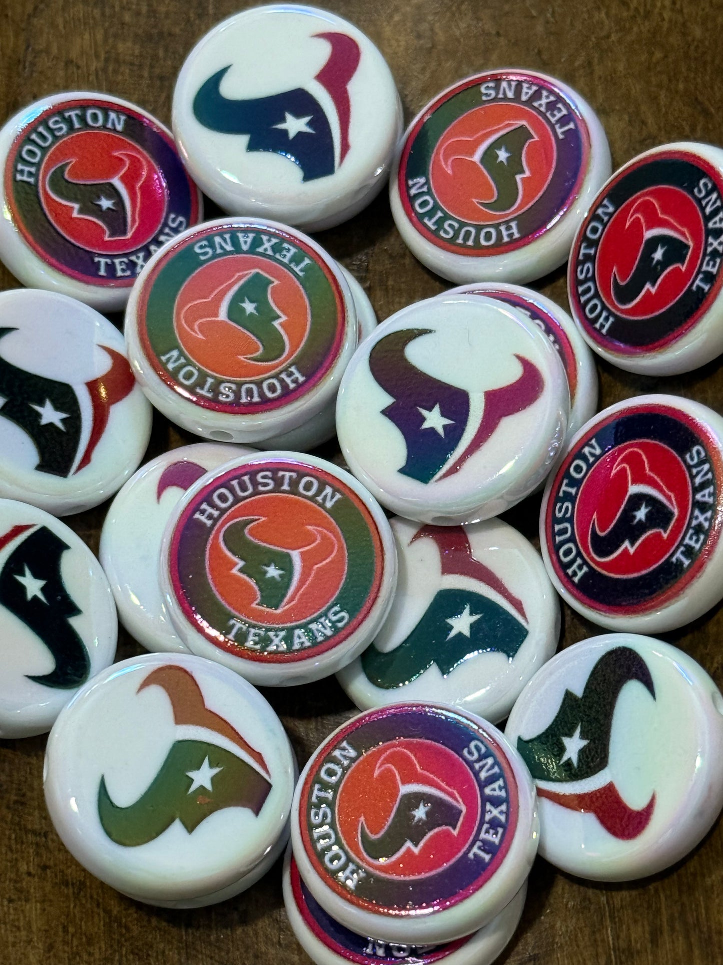 Sports Team Flat Acrylic Disc Beads – 20mm Game Day Beads for Bracelets, Keychains & DIY Crafts