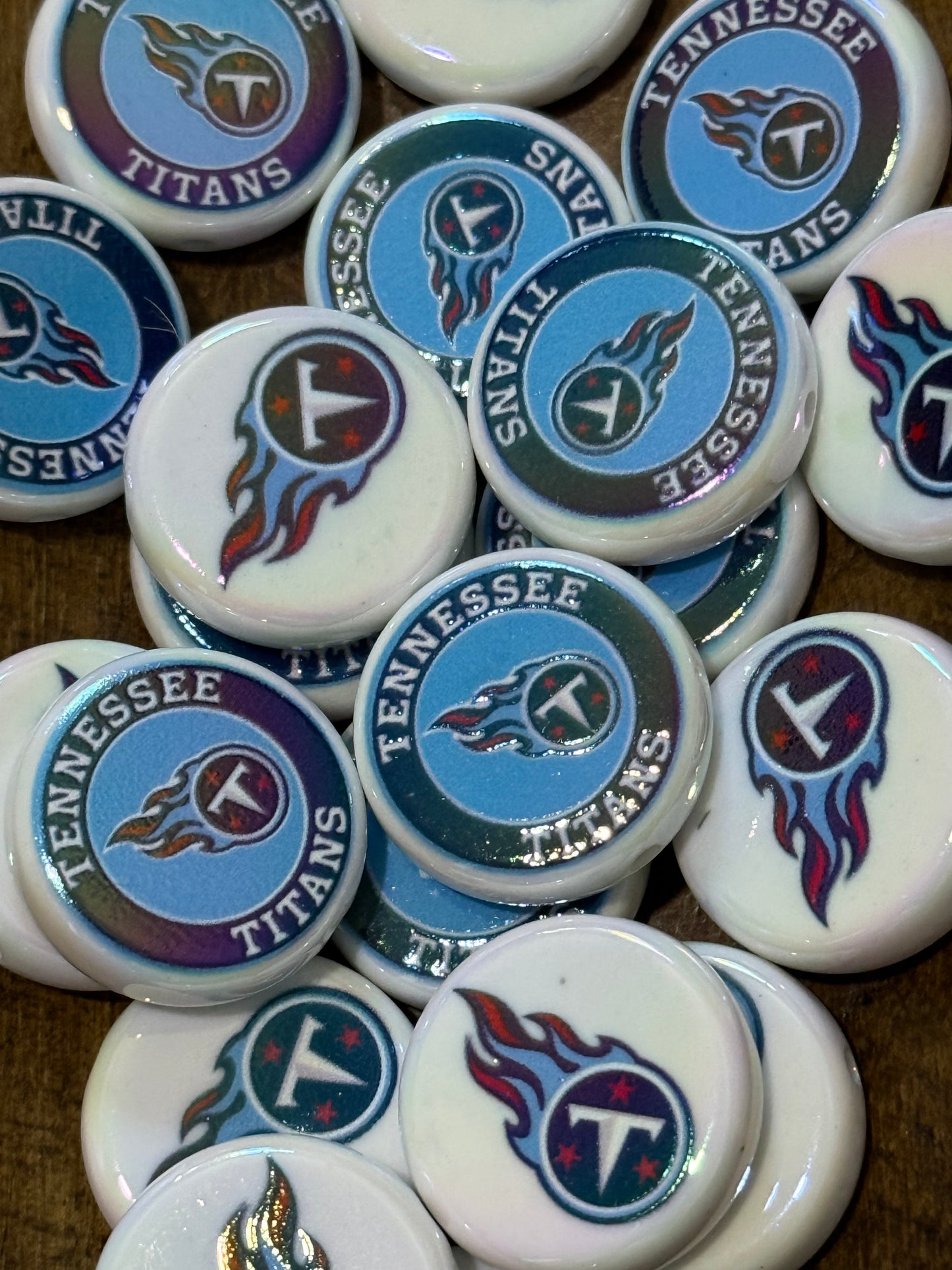 Sports Team Flat Acrylic Disc Beads – 20mm Game Day Beads for Bracelets, Keychains & DIY Crafts