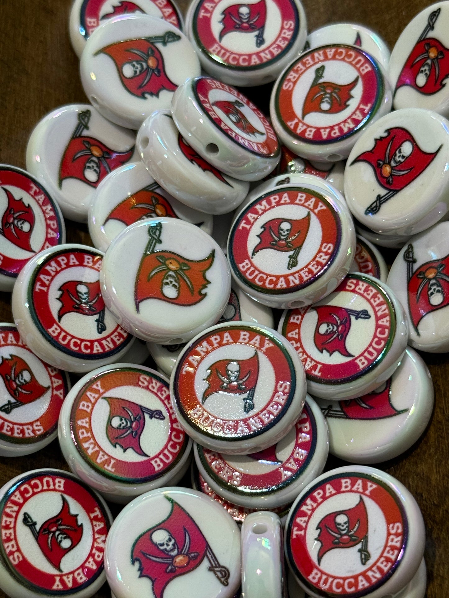 Sports Team Flat Acrylic Disc Beads – 20mm Game Day Beads for Bracelets, Keychains & DIY Crafts