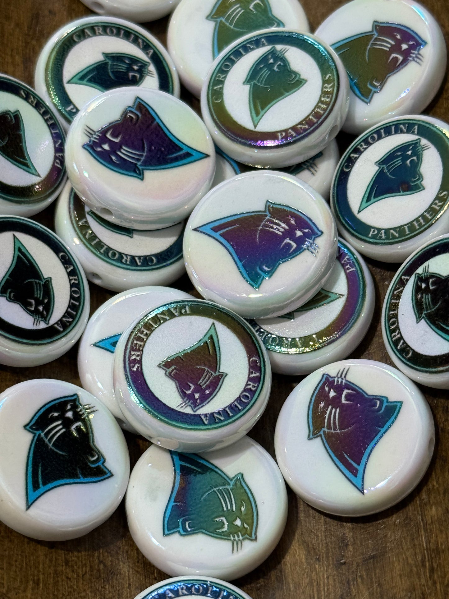 Sports Team Flat Acrylic Disc Beads – 20mm Game Day Beads for Bracelets, Keychains & DIY Crafts