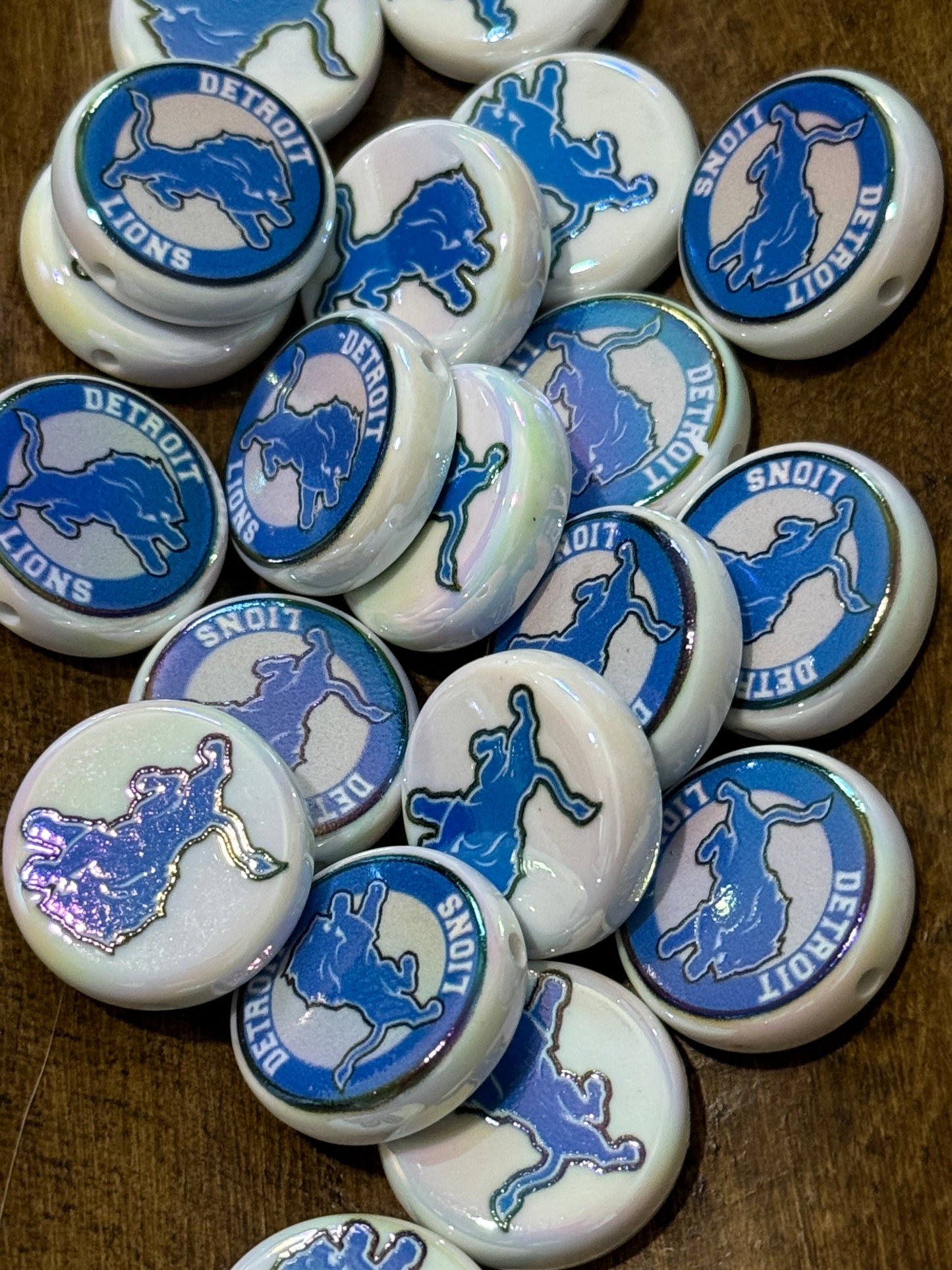 Sports Team Flat Acrylic Disc Beads – 20mm Game Day Beads for Bracelets, Keychains & DIY Crafts