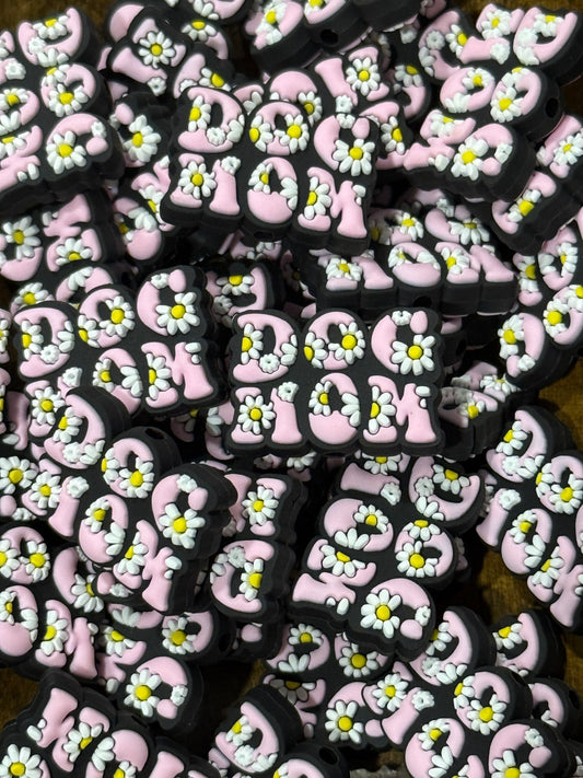 Pink Daisy MOM Silicone Focal Bead – Floral Letter Chunky Bead for Keychains, Wristlets, Pens & DIY Crafts