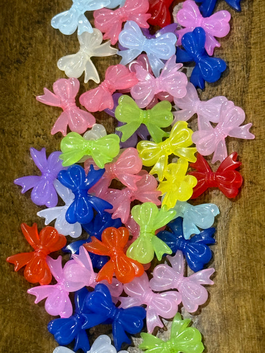 🎀 Colorful Bow Plastic Spacer Beads – Pastel & Bright Bow Charms for Crafts