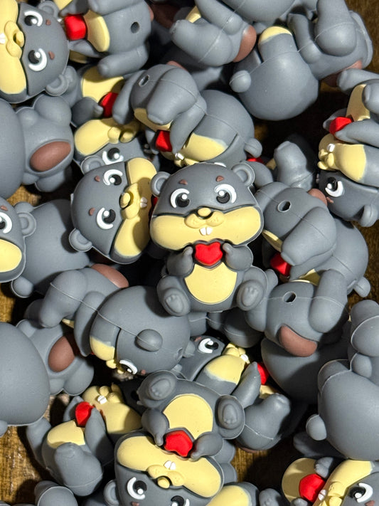 3D Gray Beaver Holding Heart Silicone Focal Bead – Cute Valentine Animal Bead for Wristlets, Keychains, Lanyards & DIY Crafts