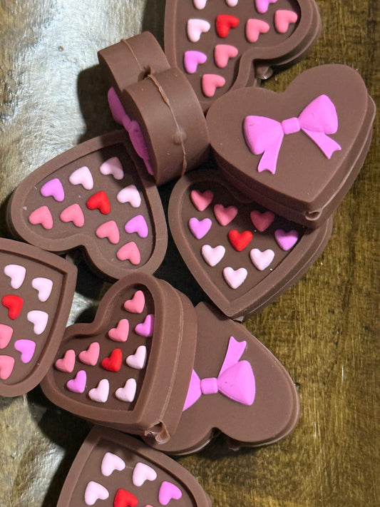 Valentine Heart Chocolate-Style Silicone Focal Beads – Bow & Sprinkle Heart Design