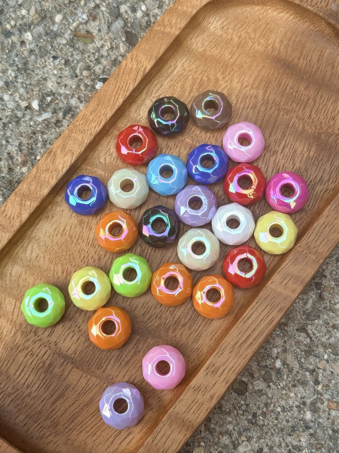 Mixed-color acrylic wide mouth faceted spacer beads with an iridescent finish in a 25-count bag for beaded pens, keychains, wristlets, badge reels, jewelry making, and DIY crafts.