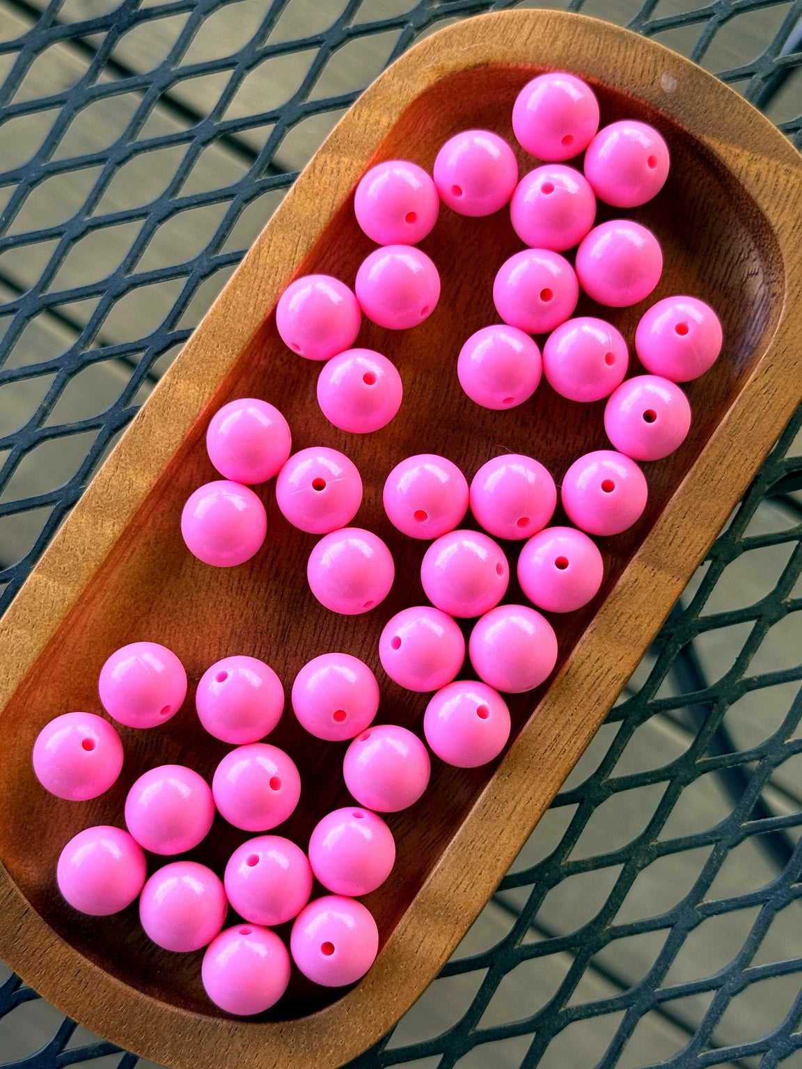 15mm bubblegum pink opal silicone beads with glossy shimmer finish for beadable pens, keychains, jewelry making, and DIY crafts