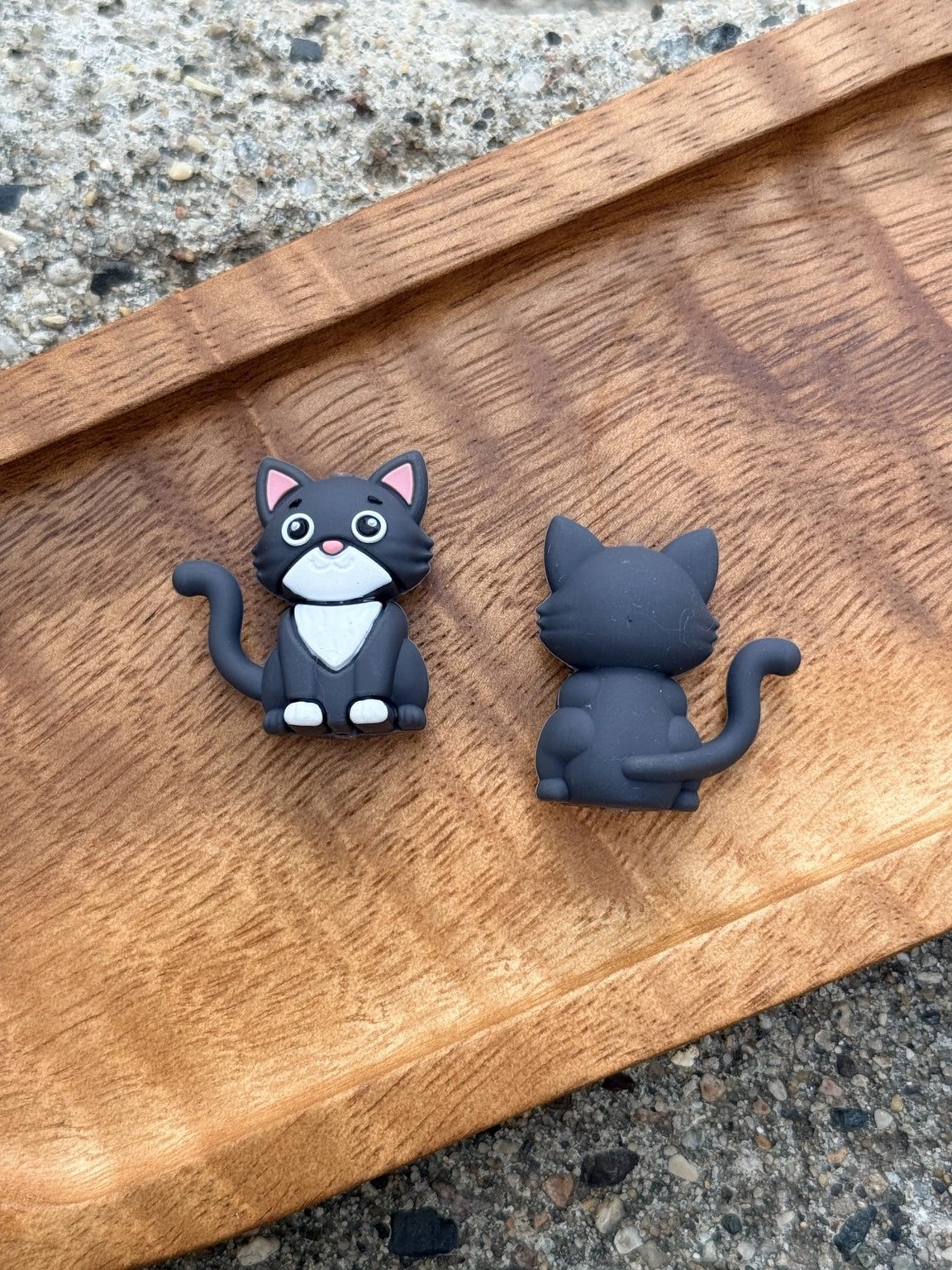 Gray cat silicone focal bead featuring a detailed 3D sitting kitty design for DIY keychains, wristlets, badge reels, beadable pens, and handmade craft projects.