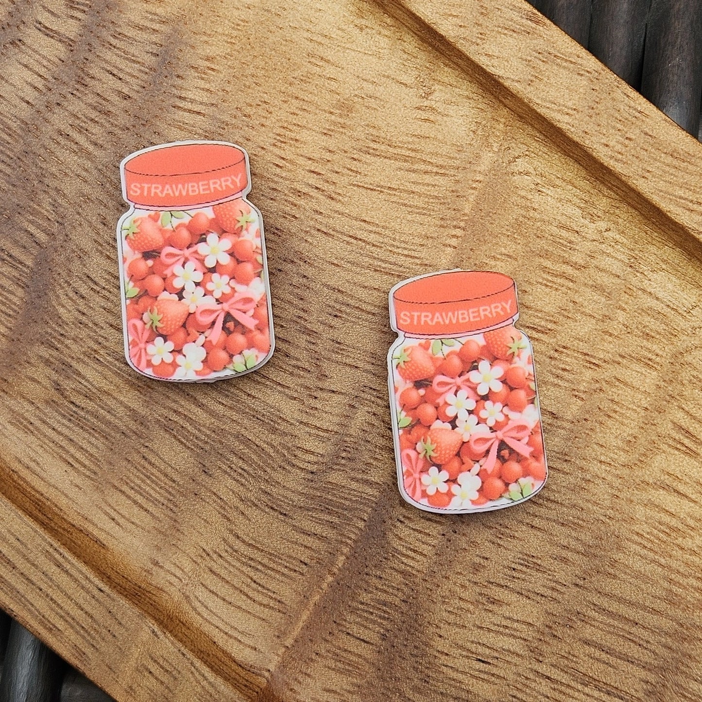 FSOH Strawberry Jam Jar premium 3D silicone focal bead featuring strawberries, flowers, and bows for beaded pens, keychains, badge reels, wristlets, and DIY craft projects.